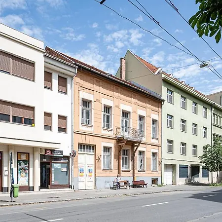 Saint Seven Apartamento *